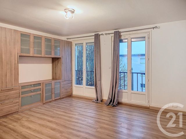 Appartement F3 à vendre - 3 pièces - 65.37 m2 - ST JEAN DE BRAYE - 45 - CENTRE - Century 21 Help'Immo